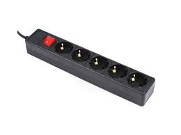 Фильтр питания Maxxter 5 розеток 4.5м (SPM5-G-15B) black